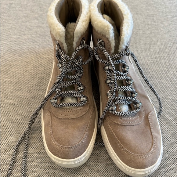 Marc Fisher Tan and White Lace Up Boots with Fur Lining - Picture 3 of 7